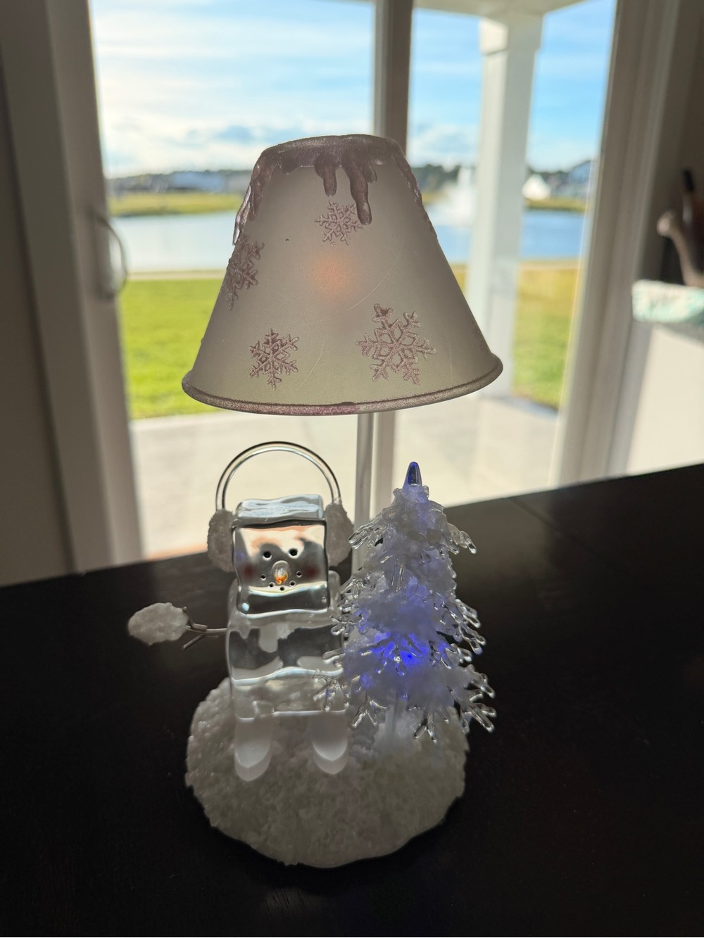Holiday Ice Fellas 10” Lamp